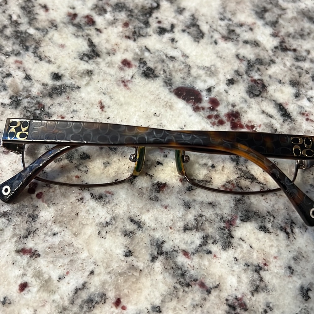 Coach Frame - Picture 3 of 6